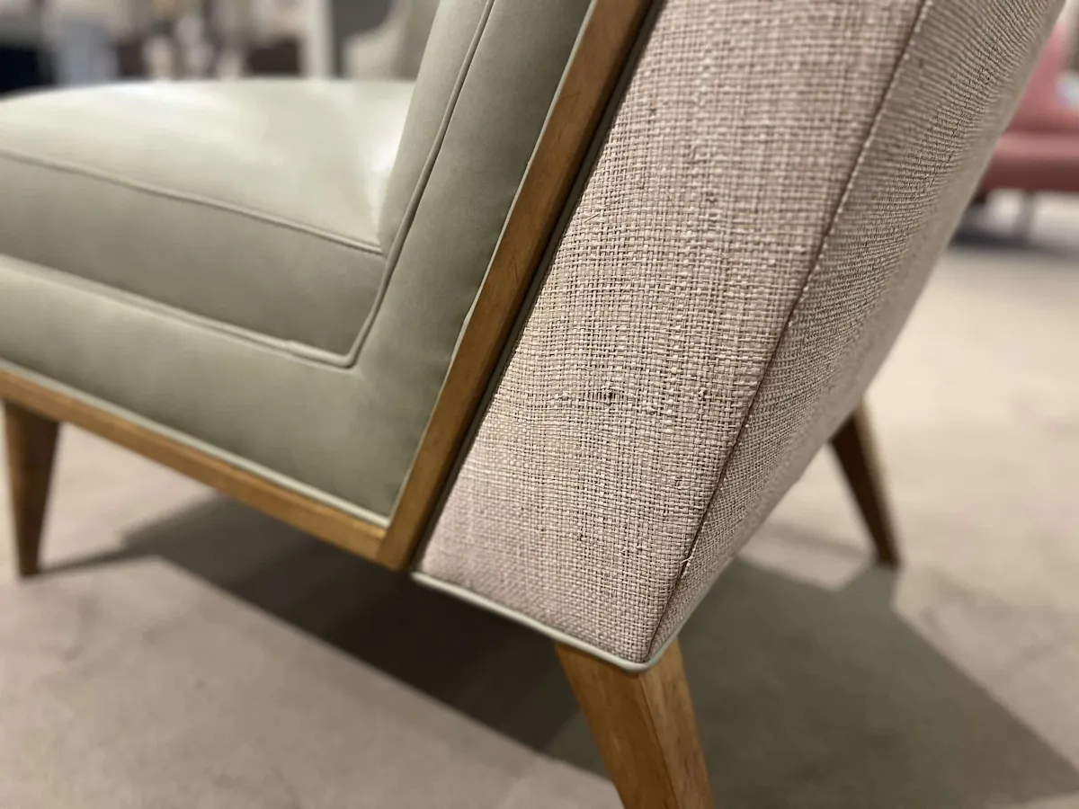 Hancock and Moore 9996/101 Sample Chair Hancock and Moore 9996/101 Sample Chair