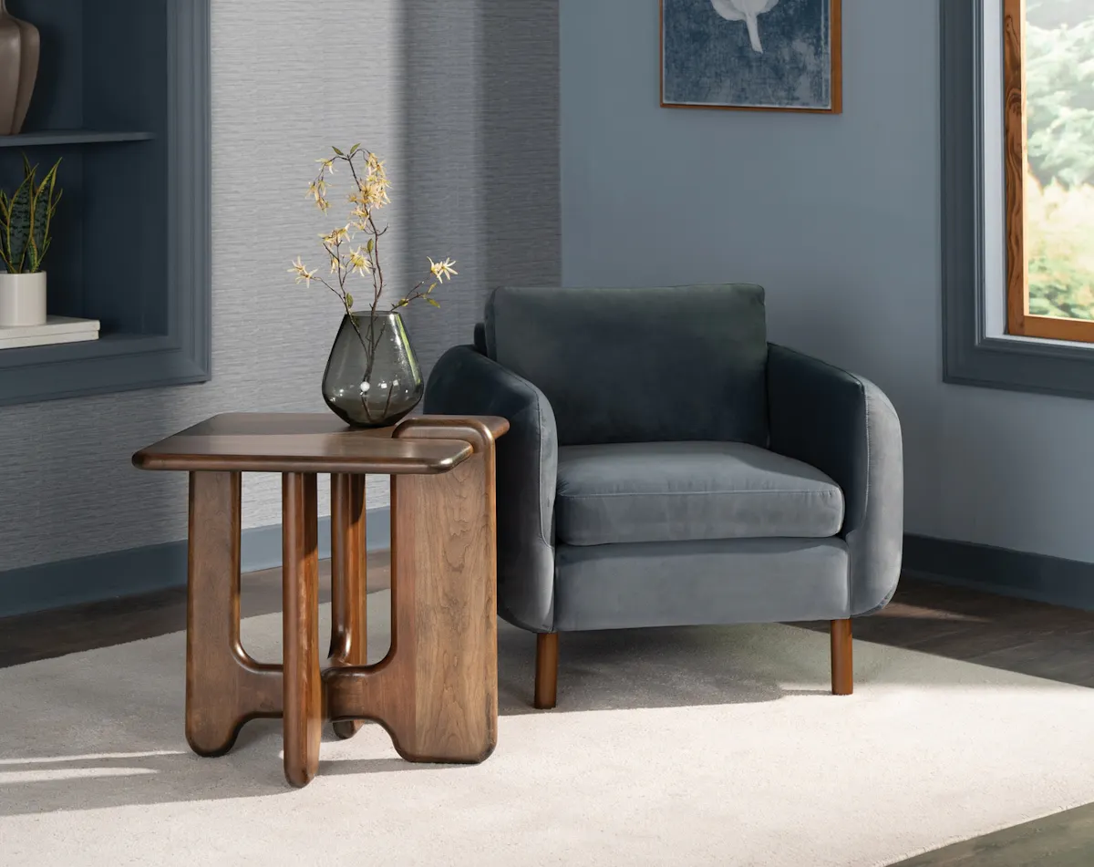 Charleston Forge MD3103 Cuban Square End Table Charleston Forge MD3103 Cuban Square End Table
