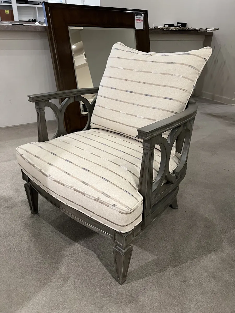 Century 3318/20 Colson Chair Century 3318/20 Colson Chair