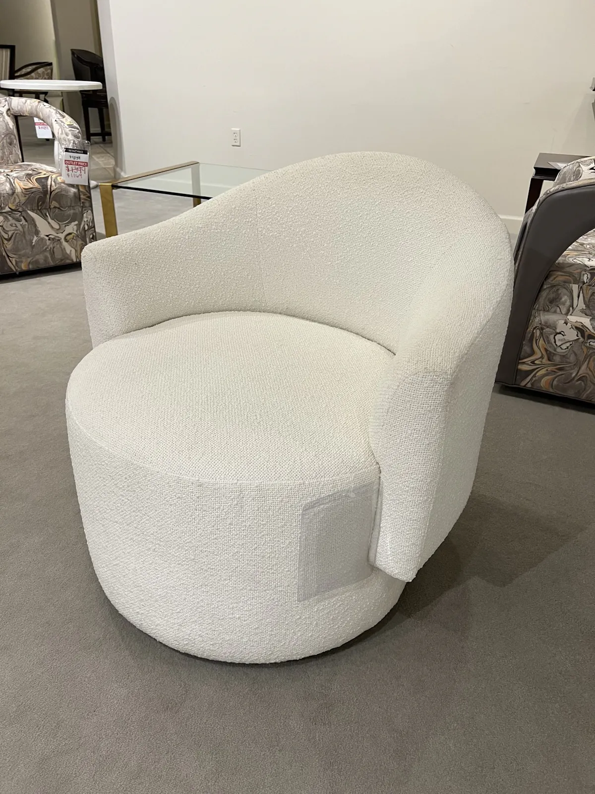 Century TS-LT9-1067-8/20 Enzo Swivel Chair Century TS-LT9-1067-8/20 Enzo Swivel Chair