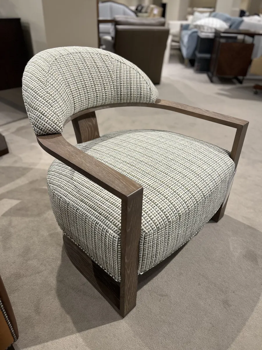 Century 3680/150 Leer Lounge Chair Century 3680/150 Leer Lounge Chair