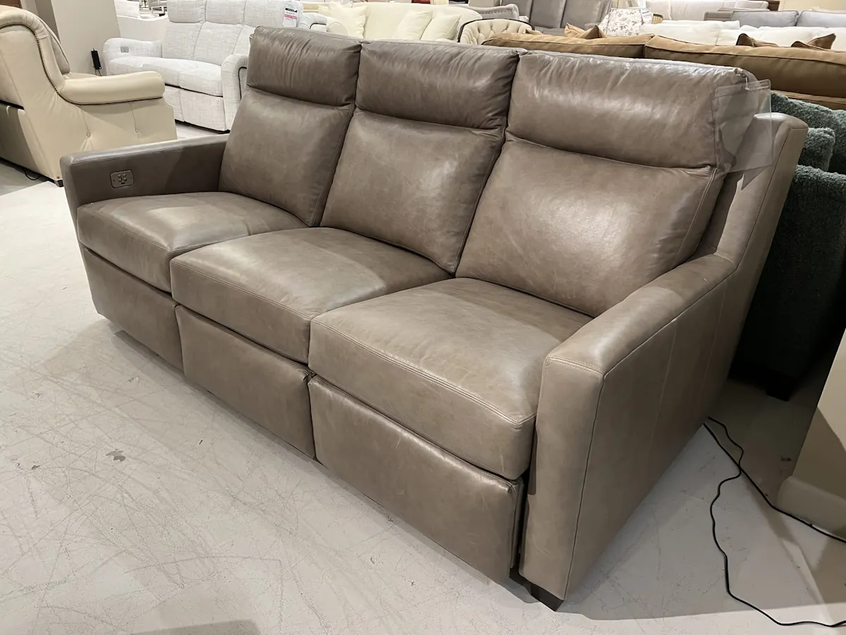 Century LR-C1009-2EM/350 Braxton Electric Sofa Century LR-C1009-2EM/350 Braxton Electric Sofa