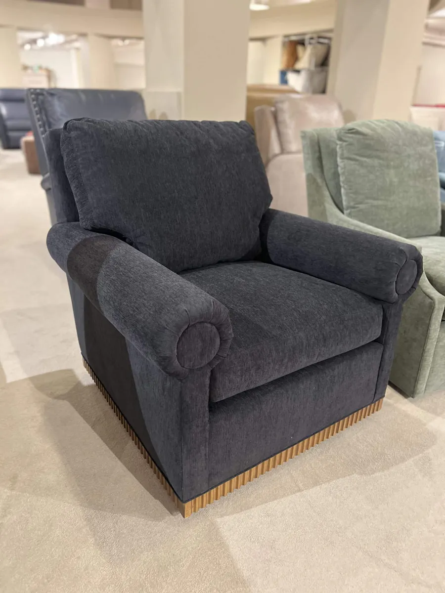 Century LR-1056-8/310 Lena Swivel Chair Century LR-1056-8/310 Lena Swivel Chair