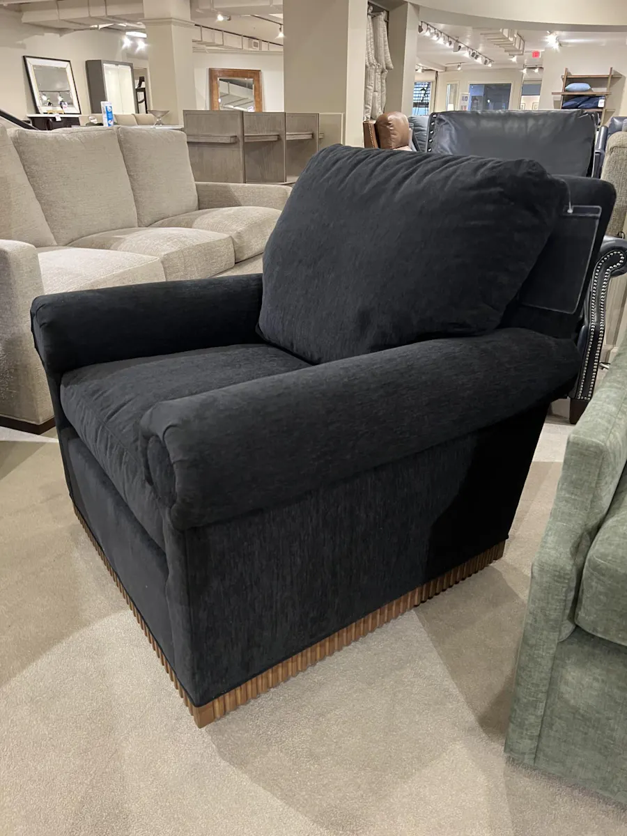 Century LR-1056-8/310 Lena Swivel Chair Century LR-1056-8/310 Lena Swivel Chair