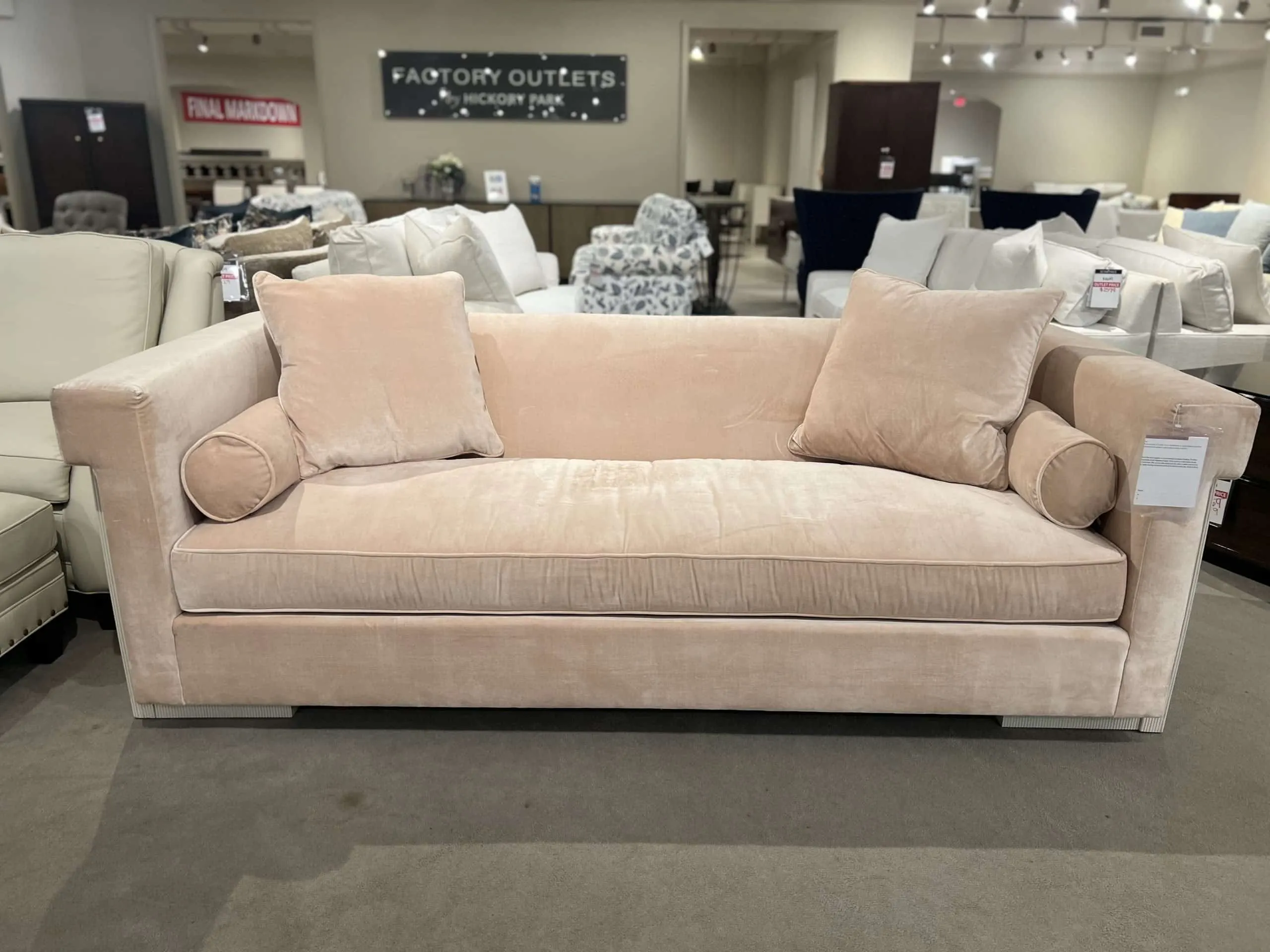 Hickory Chair HC6700-90/140 Maya Tuxedo Sofa