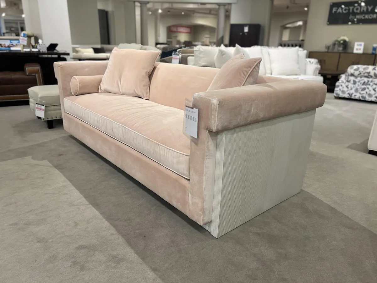 Hickory Chair HC6700-90/140 Maya Tuxedo Sofa Hickory Chair HC6700-90/140 Maya Tuxedo Sofa