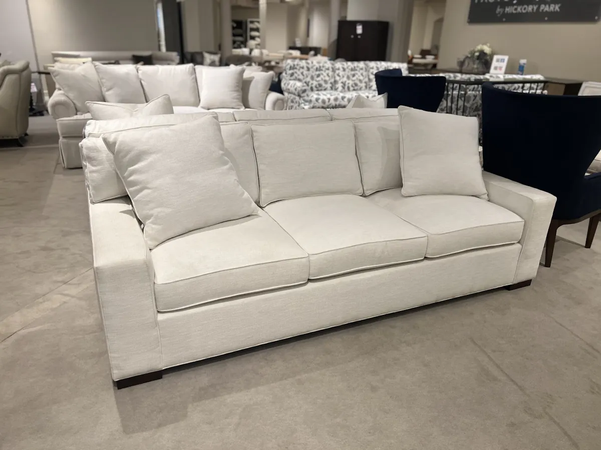 Hickory Chair HC5310-89/110 Chelsea Sofa Hickory Chair HC5310-89/110 Chelsea Sofa