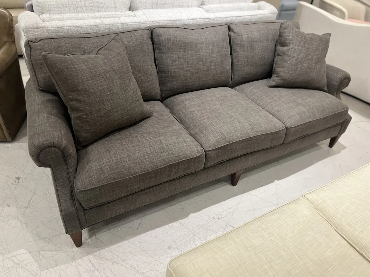 Hickory Chair HC8524-04/220 Ridley Sofa Hickory Chair HC8524-04/220 Ridley Sofa
