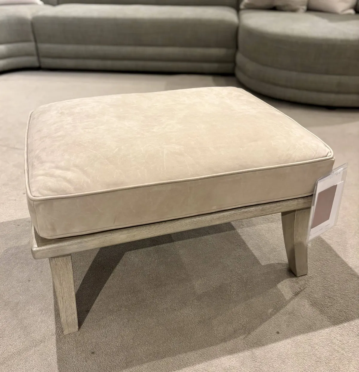 Hickory Chair HC3426-29/90 Delfern Ottoman Hickory Chair HC3426-29/90 Delfern Ottoman