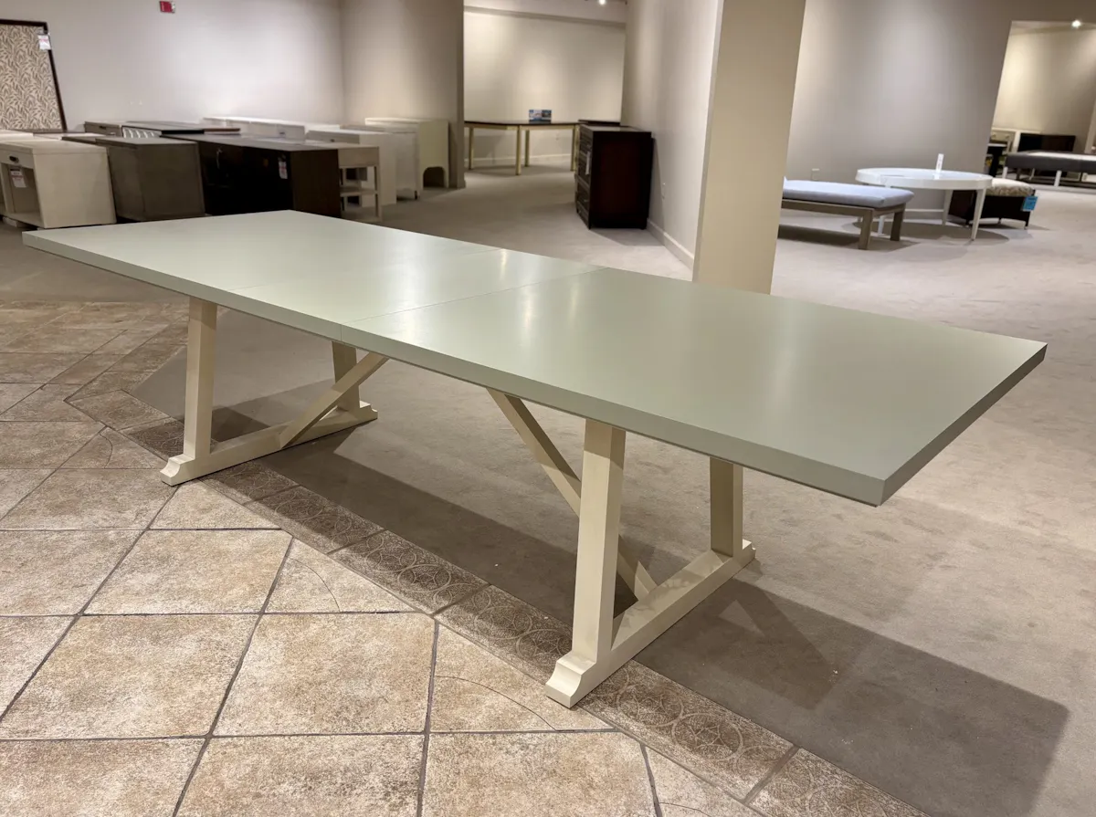 Highland House HH19-930/10,20,30 Jackson Dining Table Highland House HH19-930/10,20,30 Jackson Dining Table