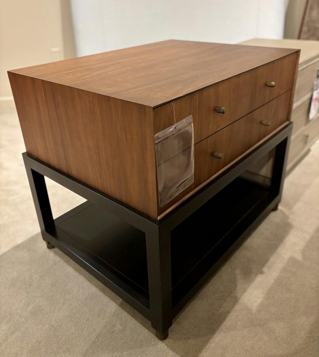 Century C79-621/80 Edward Side Table Century C79-621/80 Edward Side Table