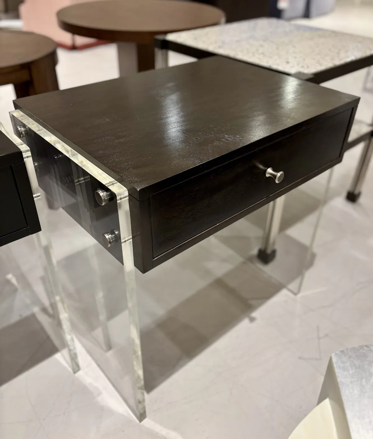 Century CP9-7004-2/150 Midtown End Table Century CP9-7004-2/150 Midtown End Table