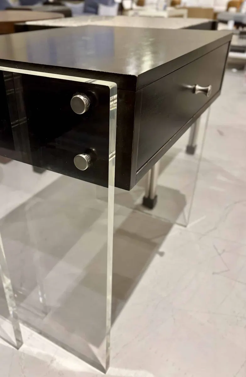 Century CP9-7004-2/150 Midtown End Table Century CP9-7004-2/150 Midtown End Table