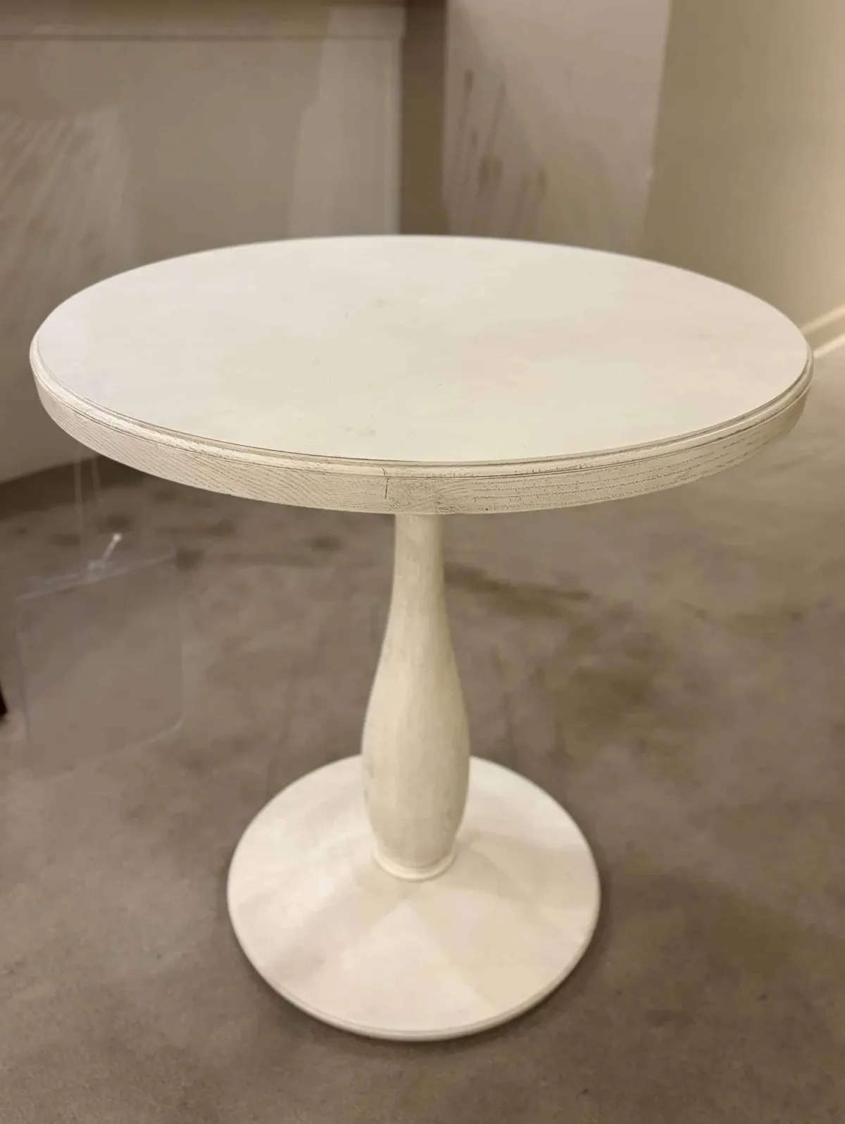 Century AE9-636/50 Cleo Pedestal Side Table Century AE9-636/50 Cleo Pedestal Side Table
