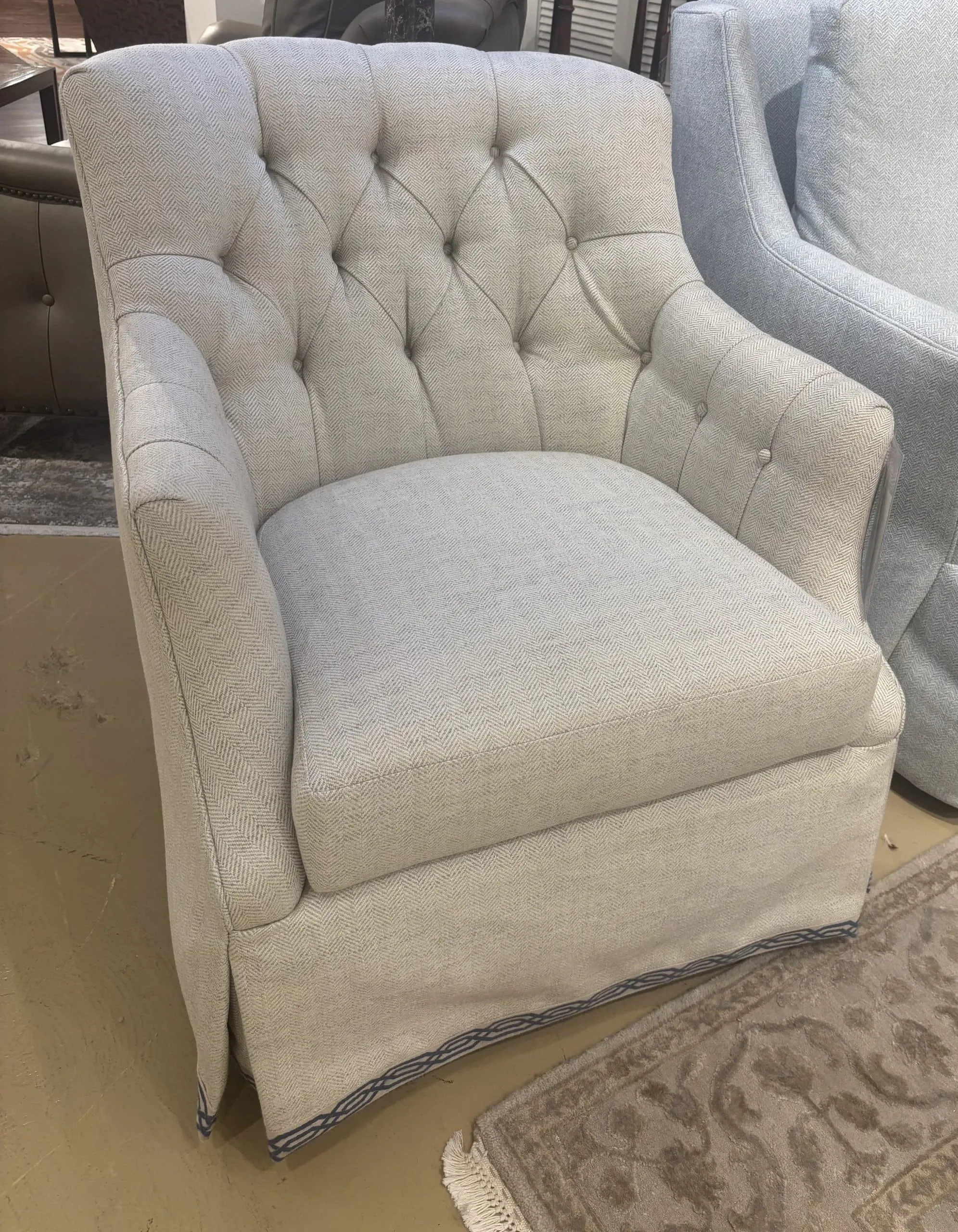 Jessica Charles 286-SR Maureen Swivel Chair