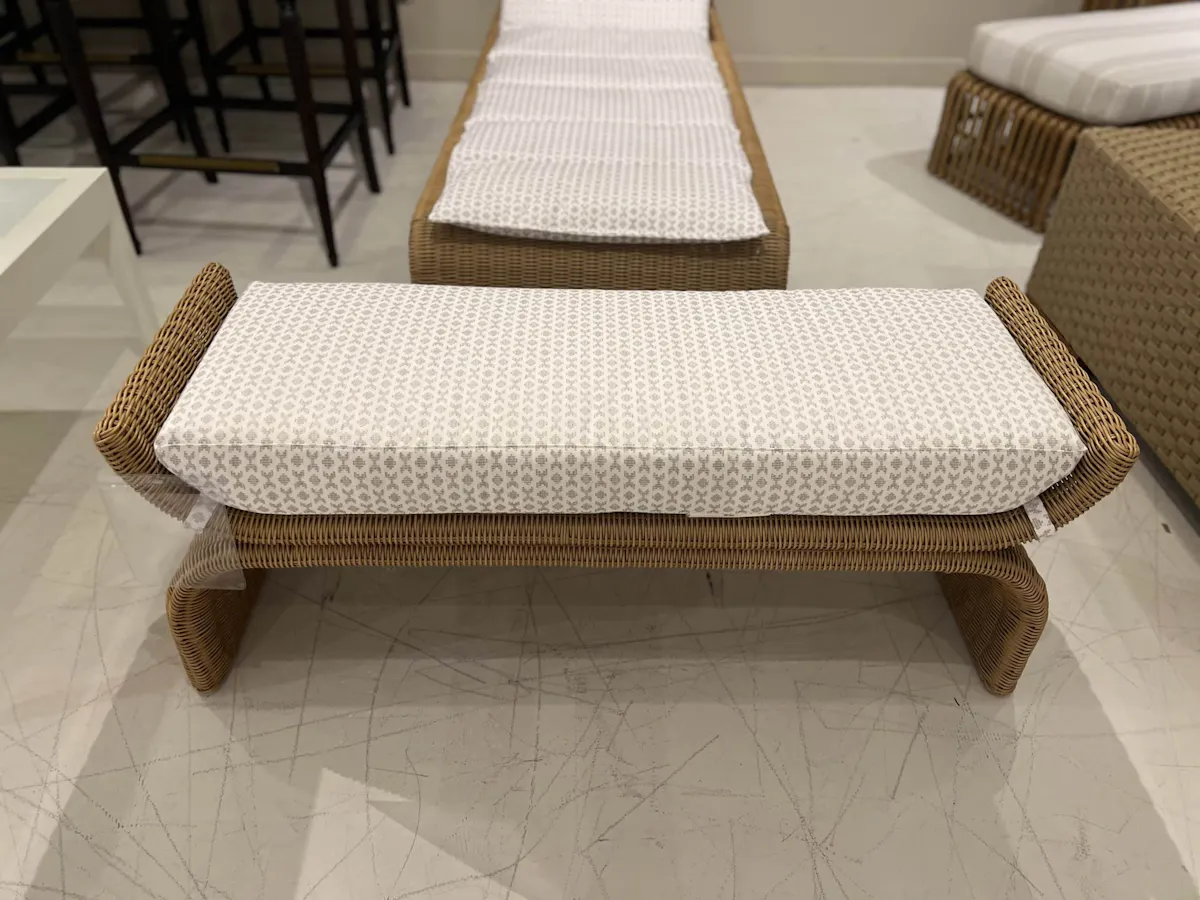 Century C7-D54-47/60 August Outdoor Bench Century C7-D54-47/60 August Outdoor Bench