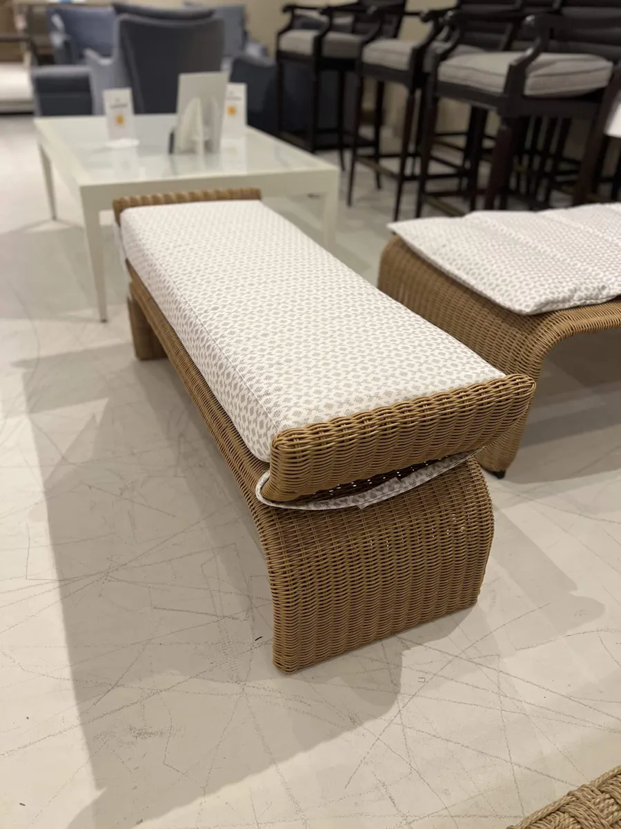 Century C7-D54-47/60 August Outdoor Bench Century C7-D54-47/60 August Outdoor Bench