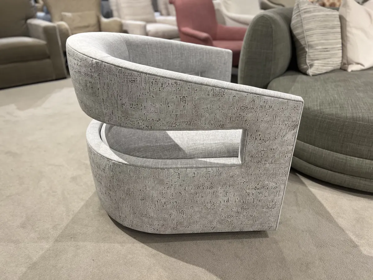 Century CCC3115-8/270 Raylen Swivel Chair Century CCC3115-8/270 Raylen Swivel Chair