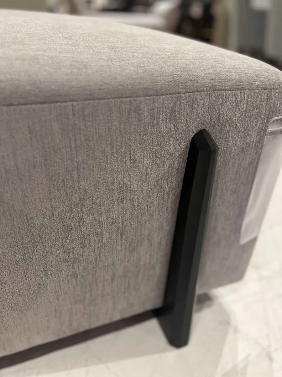 Century LTD7110-6060/10 Rockford 60" Square Ottoman Century LTD7110-6060/10 Rockford 60" Square Ottoman