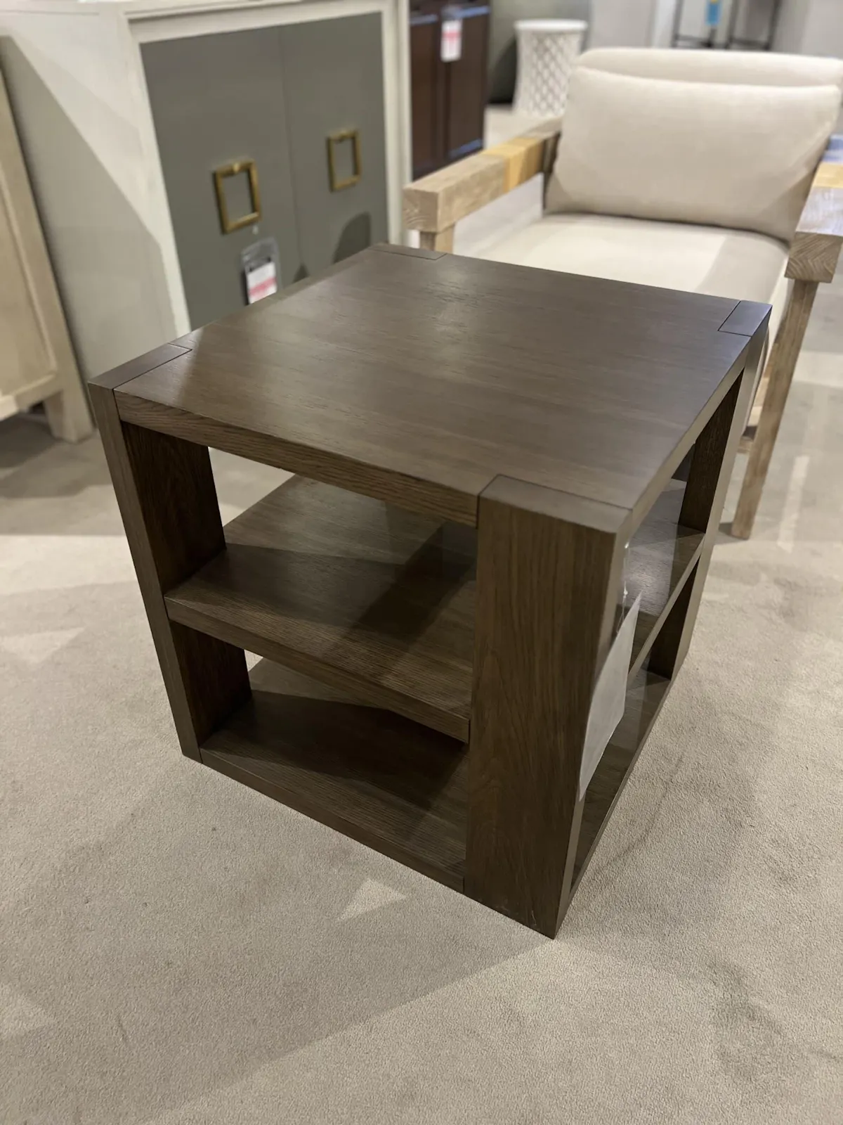 Century B31-622/130 Carino Side Table Century B31-622/130 Carino Side Table