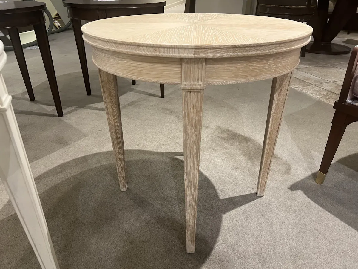 Highland House HH26-138/40 Lennox Side Table Highland House HH26-138/40 Lennox Side Table