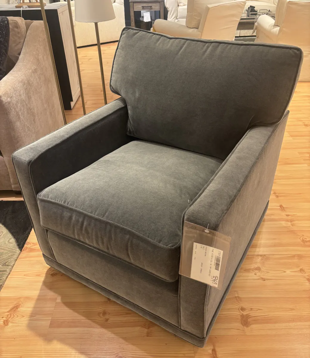 Rowe AT200-B-016 My Style II Swivel Chair Rowe AT200-B-016 My Style II Swivel Chair