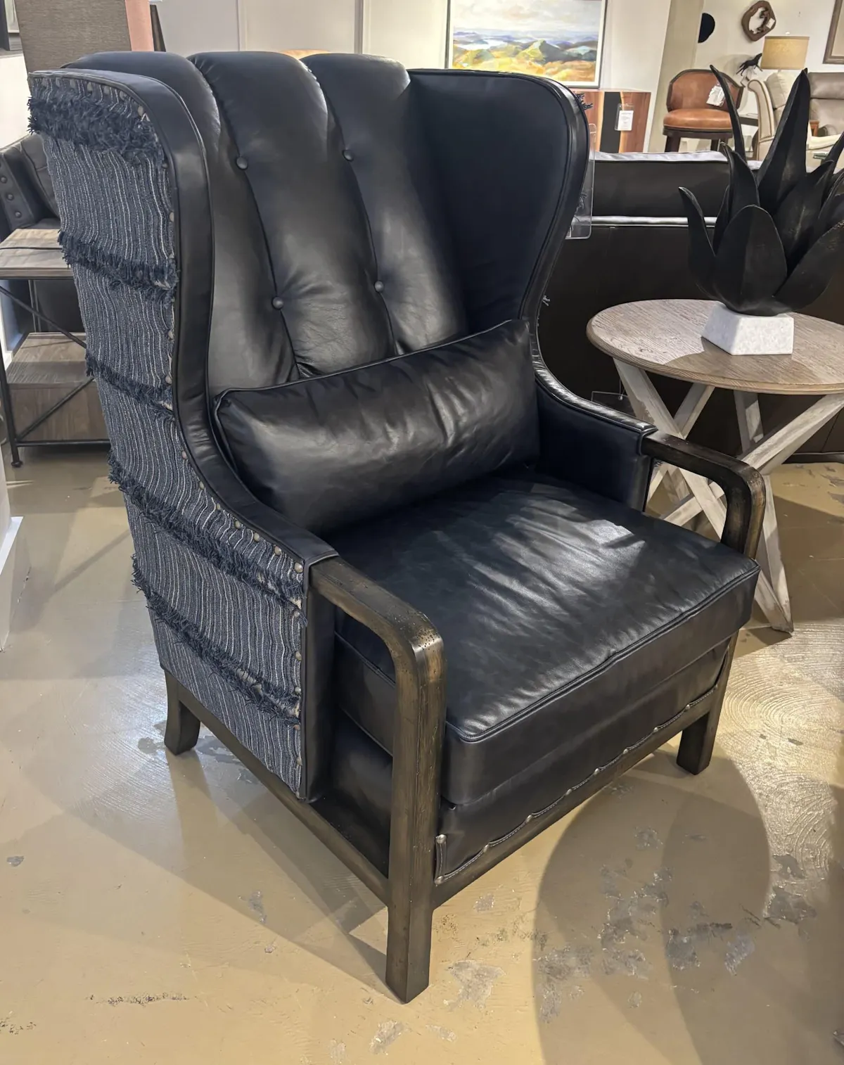 Mckinley Leather 8101 Habani Smoking Chair Mckinley Leather 8101 Habani Smoking Chair