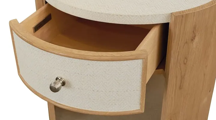 Bassett Furniture 6544-0642 Newbury Round Open Front End Table Bassett Furniture 6544-0642 Newbury Round Open Front End Table