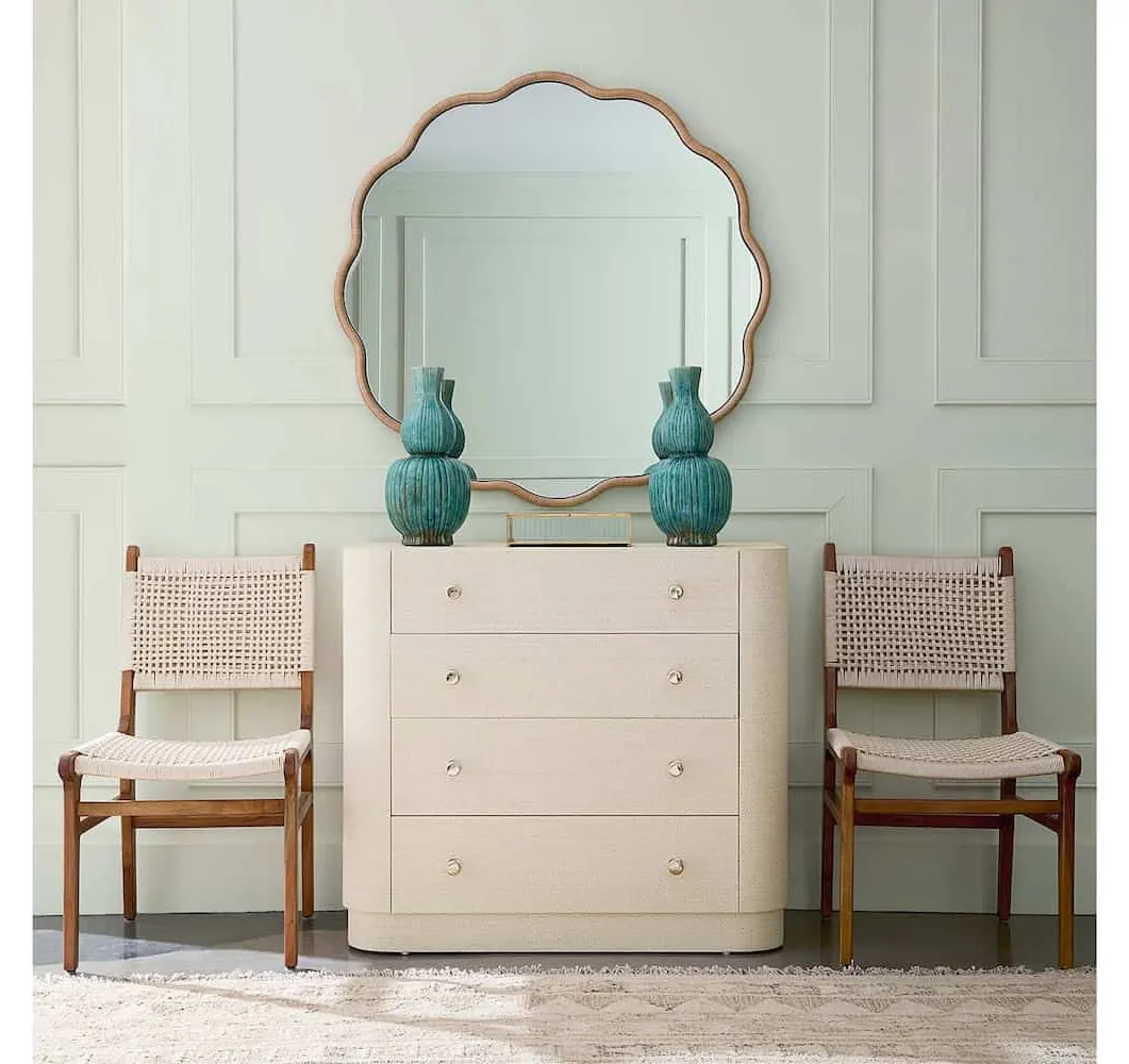Bassett Furniture 6C44-0255 Newbury 4 Drawer Accent Chest Bassett Furniture 6C44-0255 Newbury 4 Drawer Accent Chest