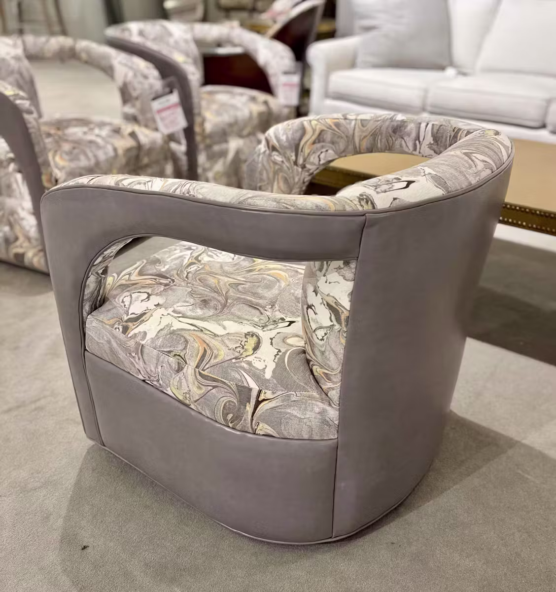 Jessica Charles 5233-S/128 Carmela Swivel Chair Jessica Charles 5233-S/128 Carmela Swivel Chair
