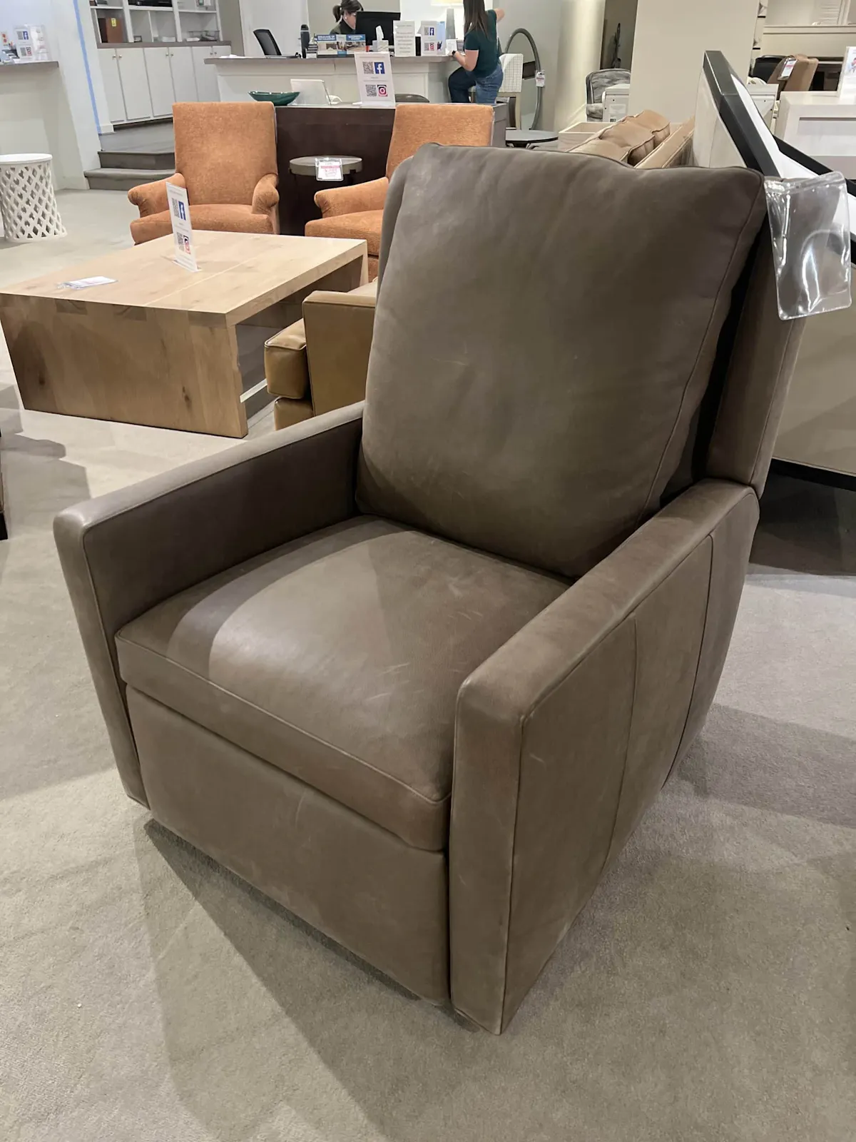 Hancock and Moore 7207-S/798 Harley Swivel Recliner Hancock and Moore 7207-S/798 Harley Swivel Recliner