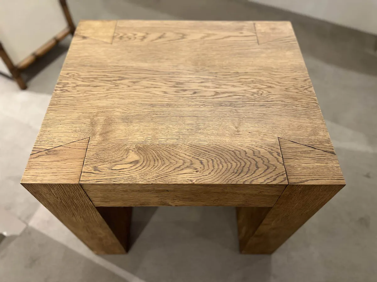 Century SF6306/60 Dovetail Lamp Table Century SF6306/60 Dovetail Lamp Table