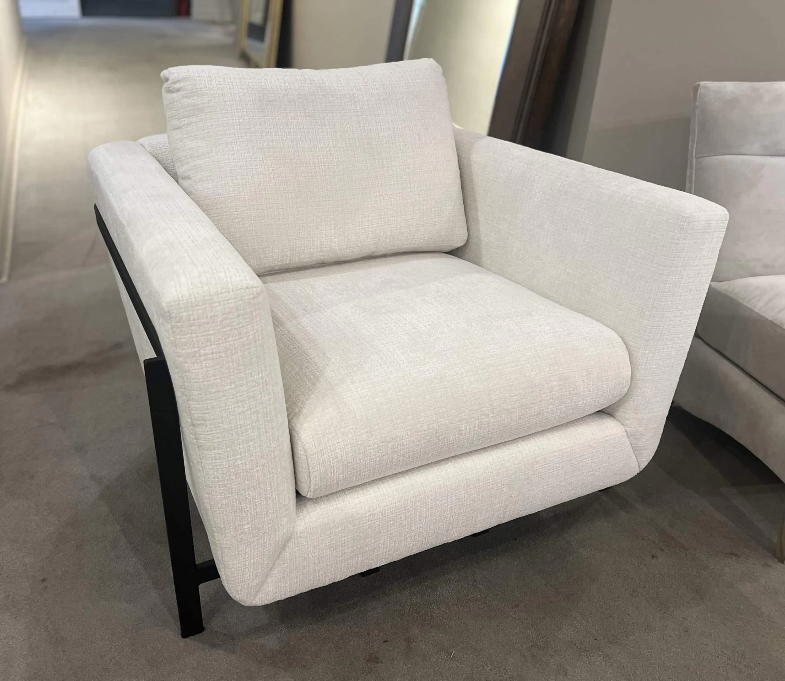 Century LTD5300-6/50 Vince Chair