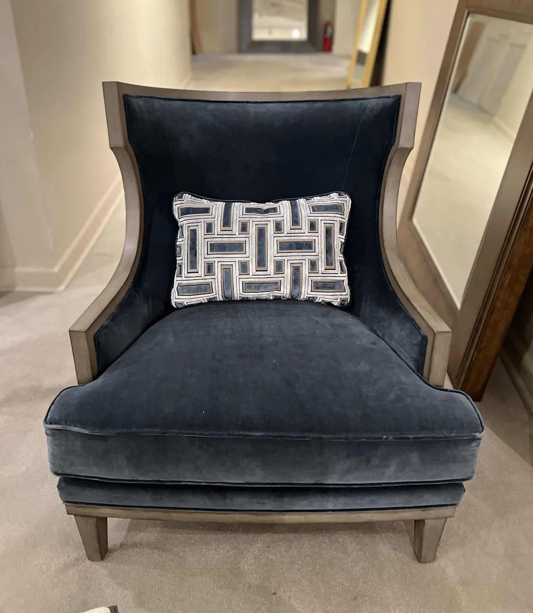 Century 3552/320 Kramer Chair Century 3552/320 Kramer Chair