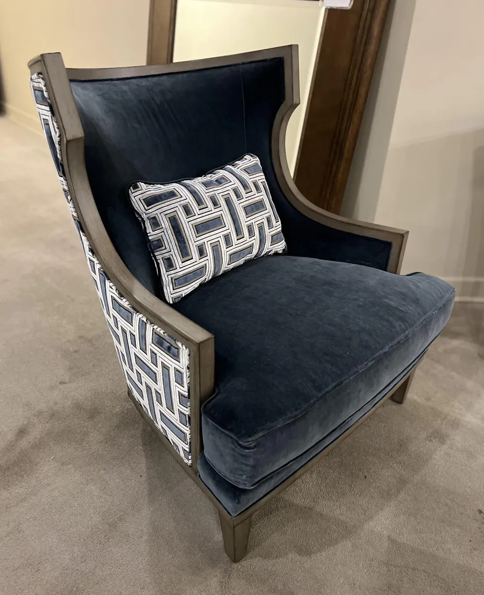 Century 3552/320 Kramer Chair Century 3552/320 Kramer Chair