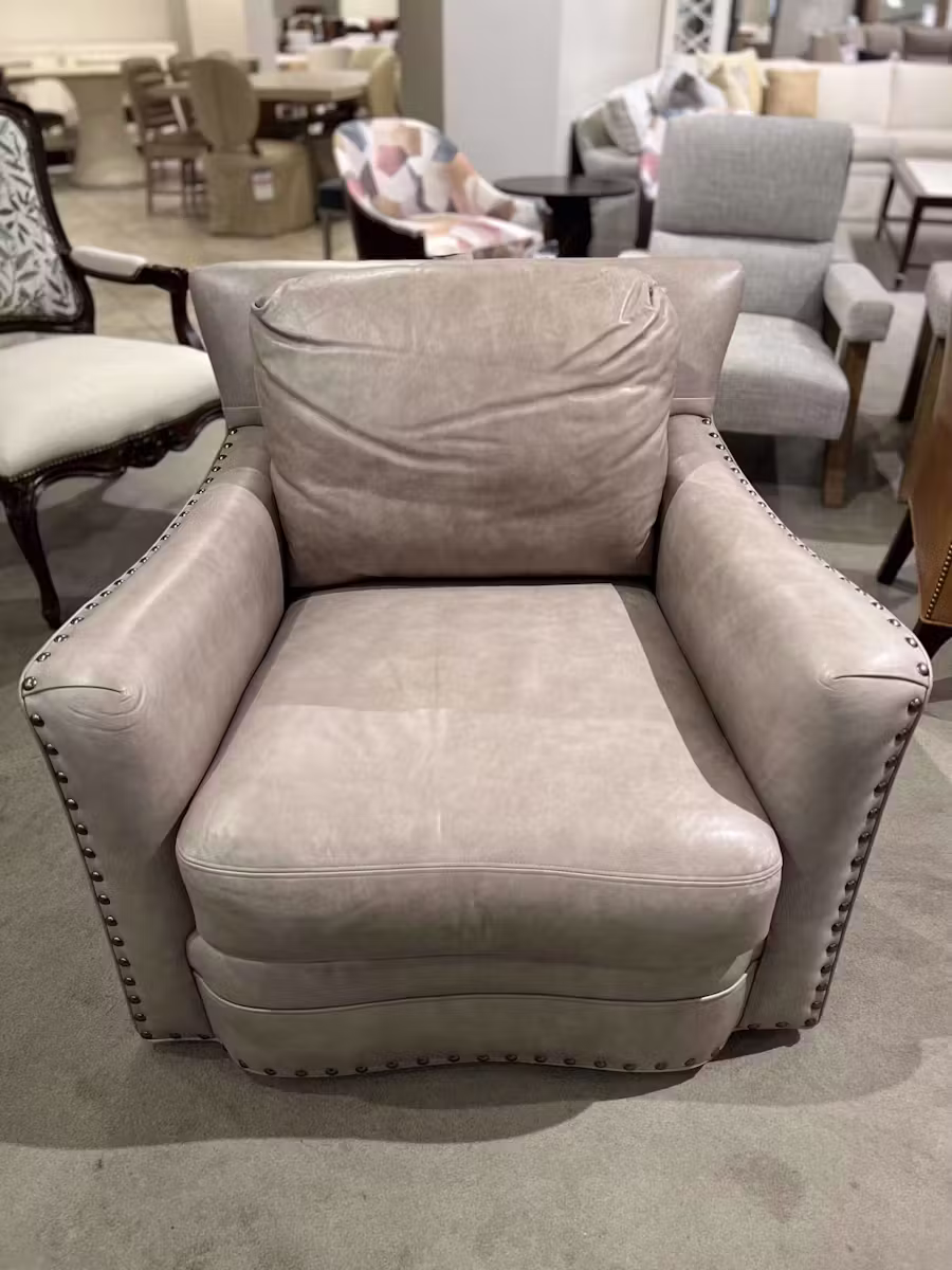 Century LR-17161/200 Camden Swivel Chair Century LR-17161/200 Camden Swivel Chair