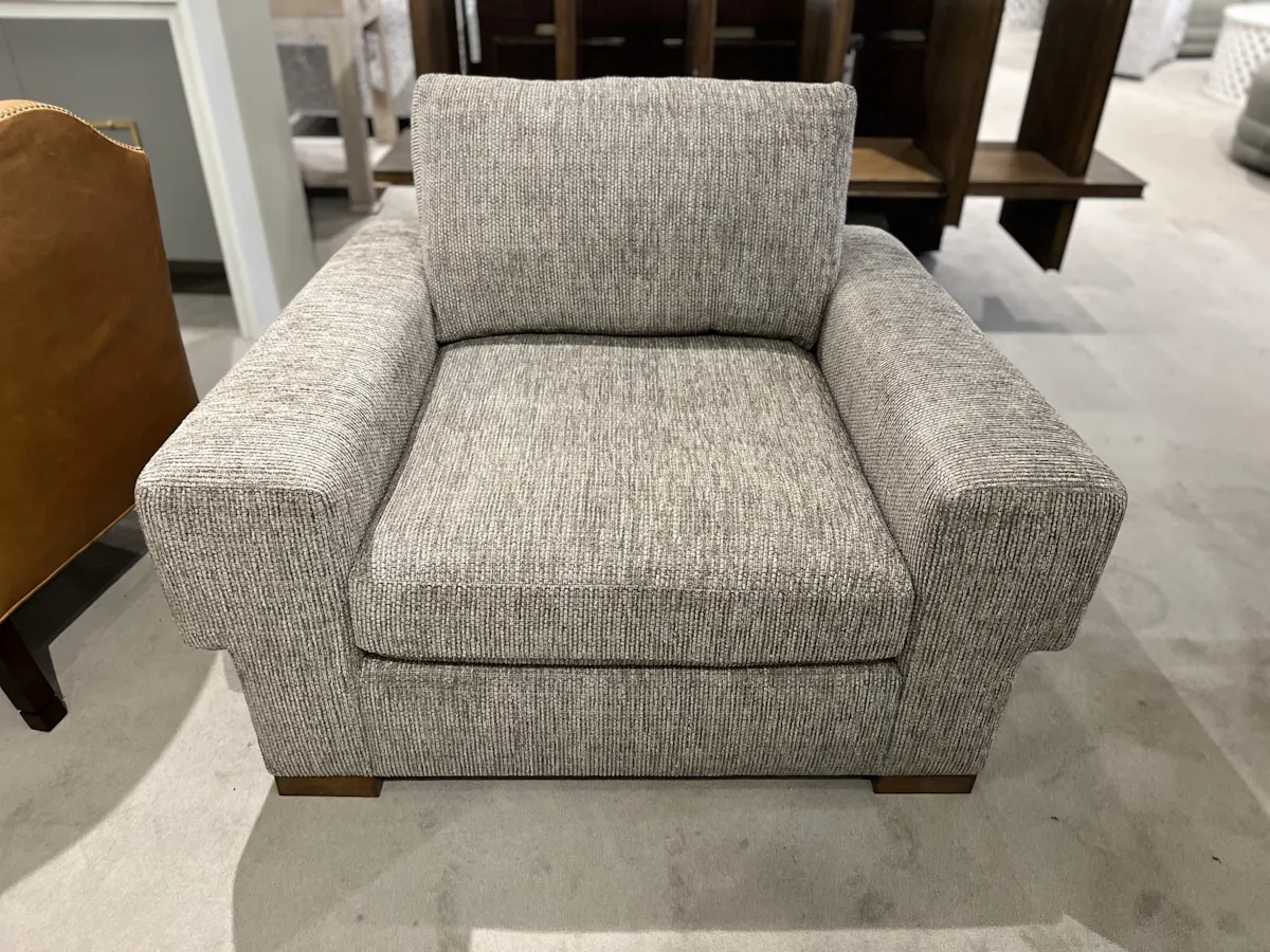 Century LTD7100-6/230 Great Room Chair Century LTD7100-6/230 Great Room Chair