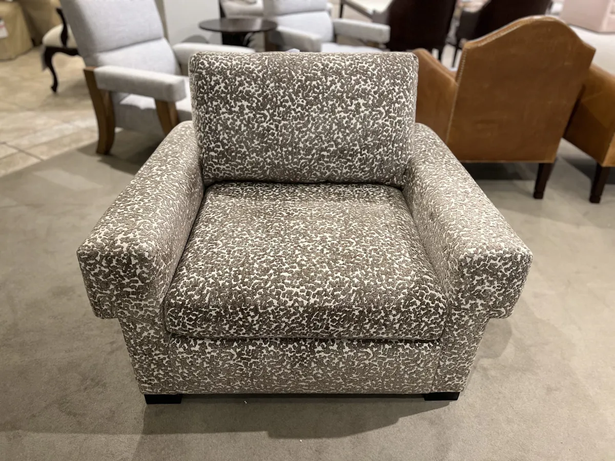 Century LTD7100-6/240 Great Room Chair Century LTD7100-6/240 Great Room Chair
