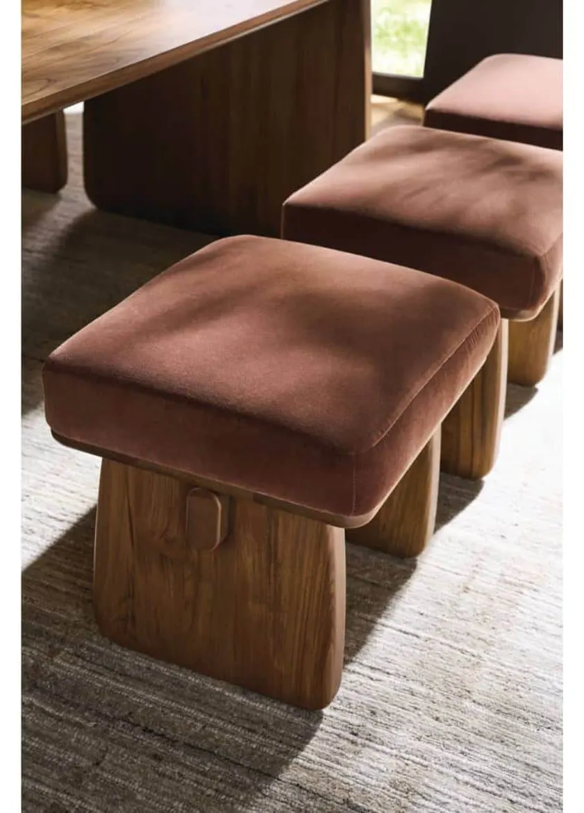 Rowe Furniture R100-005-RC Nova Ottoman Rowe Furniture R100-005-RC Nova Ottoman