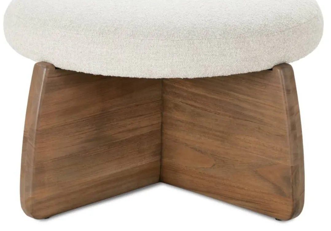 Rowe Furniture R100-018-RC Nova Cocktail Ottoman Rowe Furniture R100-018-RC Nova Cocktail Ottoman