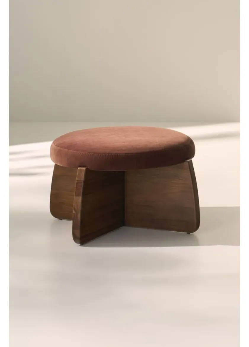 Rowe Furniture R100-018-RC Nova Cocktail Ottoman Rowe Furniture R100-018-RC Nova Cocktail Ottoman