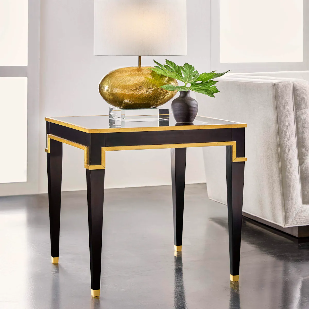Modern History MH1209F01 Sparro End Table Modern History MH1209F01 Sparro End Table