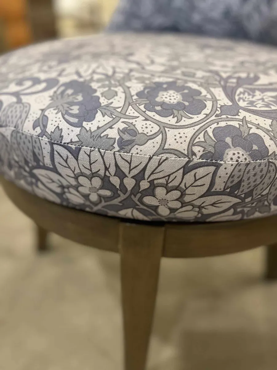 Jessica Charles 356-MS/10403 Jacqueline Memory Swivel Chair Jessica Charles 356-MS/10403 Jacqueline Memory Swivel Chair