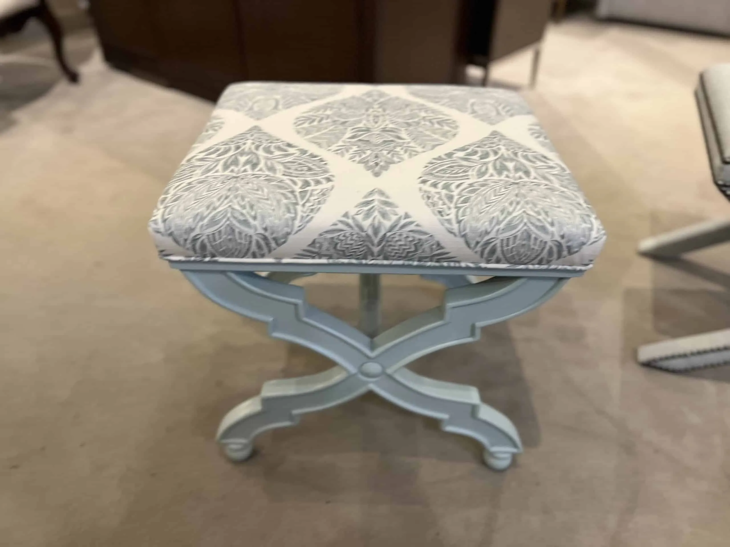 Jessica Charles 800/10372 Antonia Ottoman