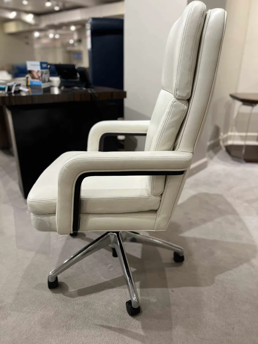 Hancock and Moore 6863ST-PL/597 Silverton Swivel Tilt Hancock and Moore 6863ST-PL/597 Silverton Swivel Tilt