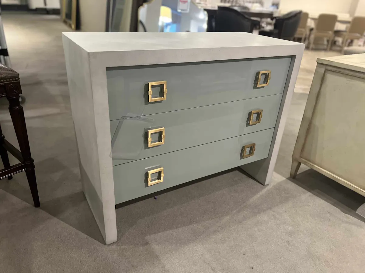 Century MN5840/70 Liza Drawer Chest Century MN5840/70 Liza Drawer Chest