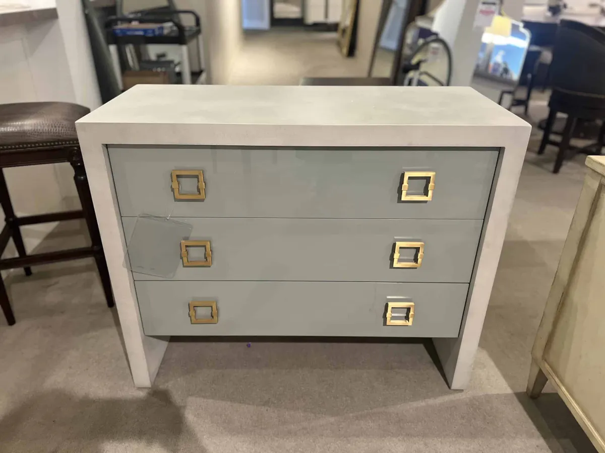 Century MN5840/70 Liza Drawer Chest Century MN5840/70 Liza Drawer Chest