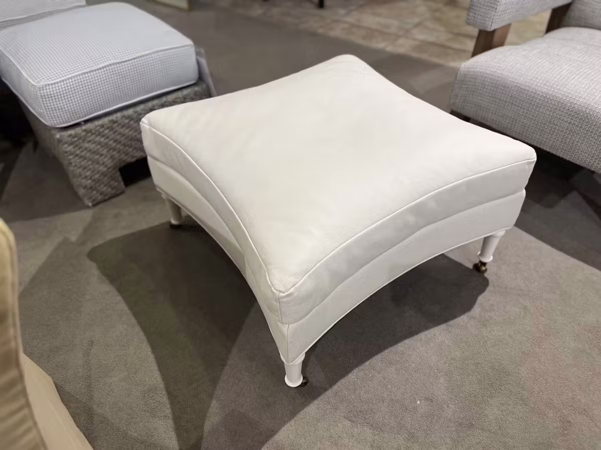 Hickory Chair HC1527-29/40 Virginia Ottoman Hickory Chair HC1527-29/40 Virginia Ottoman
