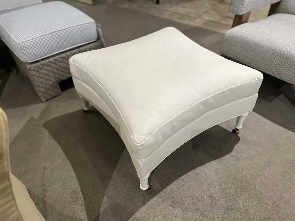 Hickory Chair HC1527-29/40 Virginia Ottoman Hickory Chair HC1527-29/40 Virginia Ottoman