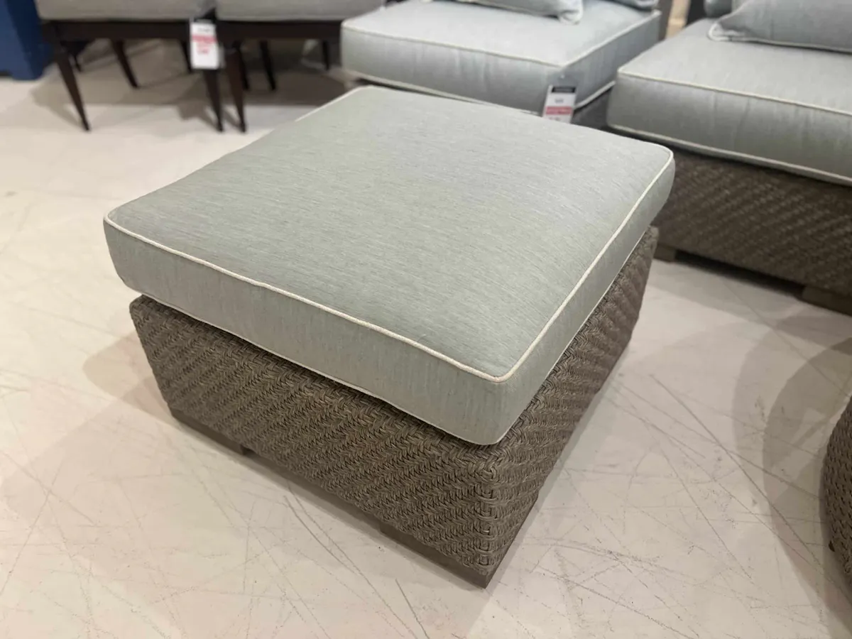 Hickory Chair HCD8700-29/310 Yara Square Ottoman Hickory Chair HCD8700-29/310 Yara Square Ottoman